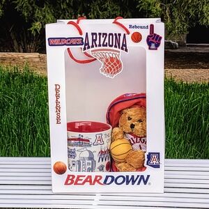 NWT  University of Arizona Wildcats Basketball Gift Set 🏀